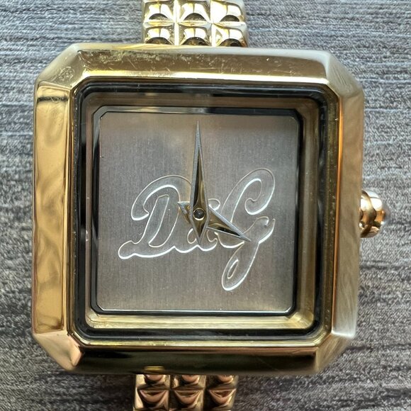 Authentic Dolce & Gabbana Mini Gold Watch - Picture 2 of 10